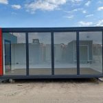 Módulo Oficina Prefabricada 3×6 con Muro Exhibidor